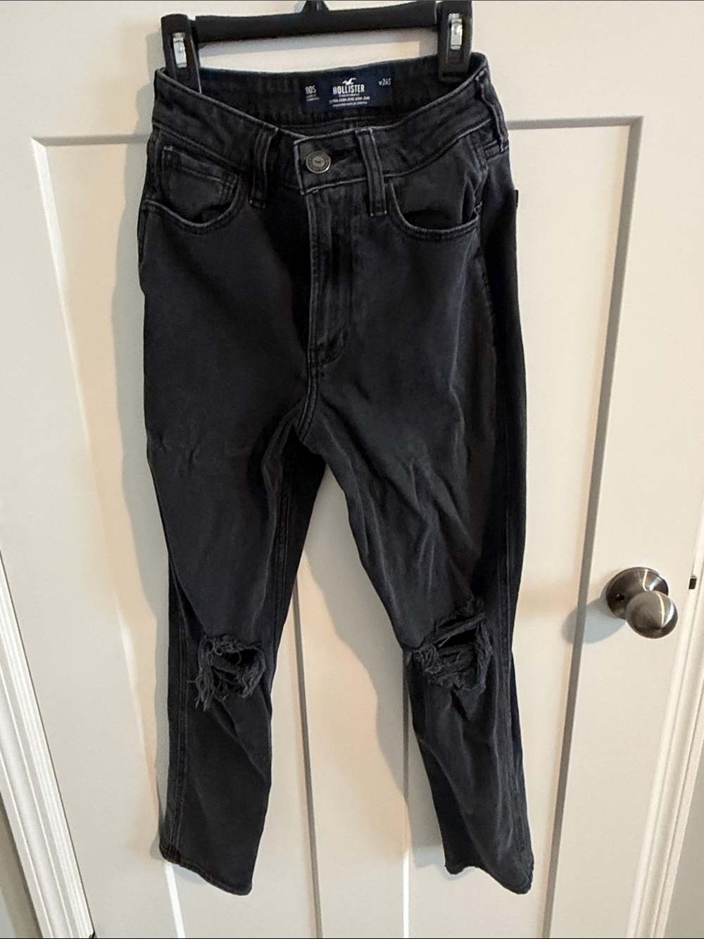 Hollister Black Ripped Skinny Jeans - Women's